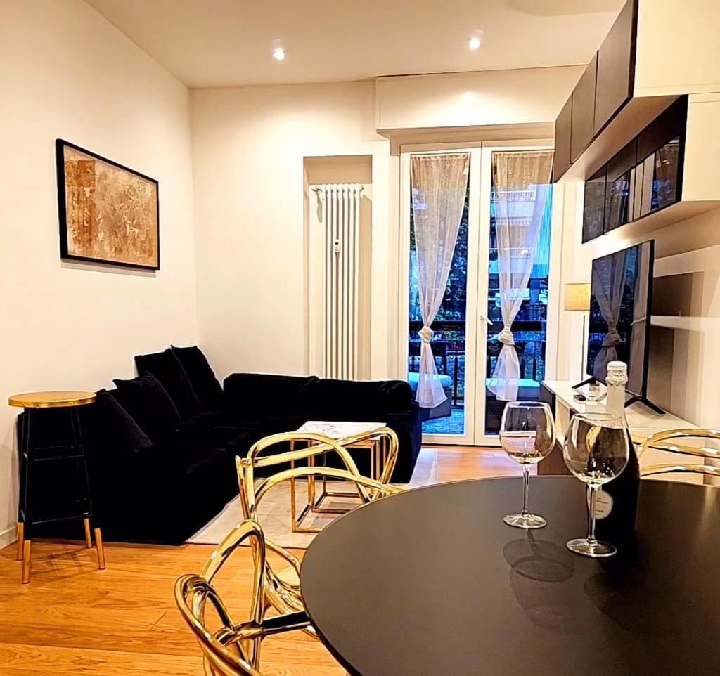 Cozy Apartment Between Sempione, City Life And Mico ! Milan Luaran gambar