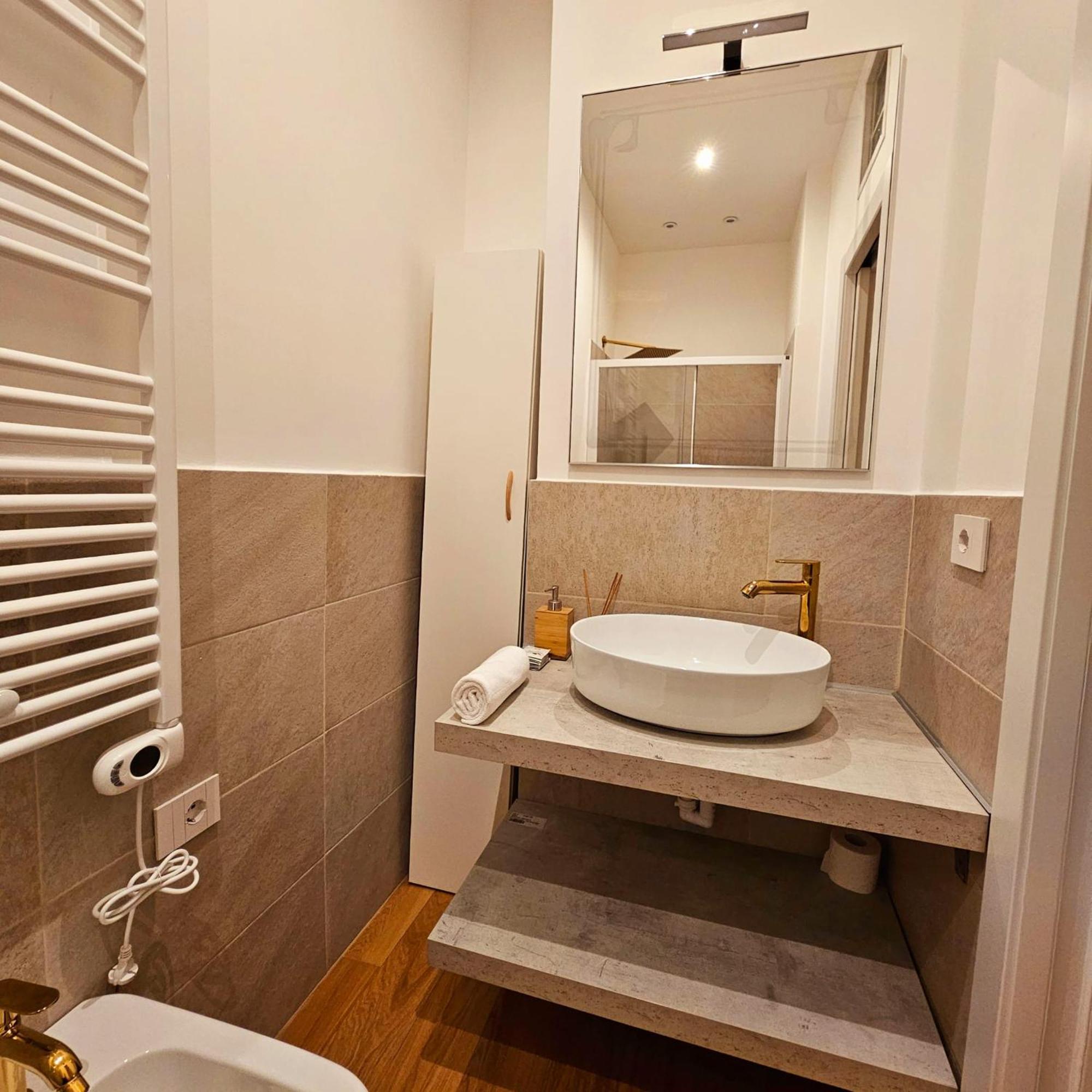 Cozy Apartment Between Sempione, City Life And Mico ! Milan Luaran gambar